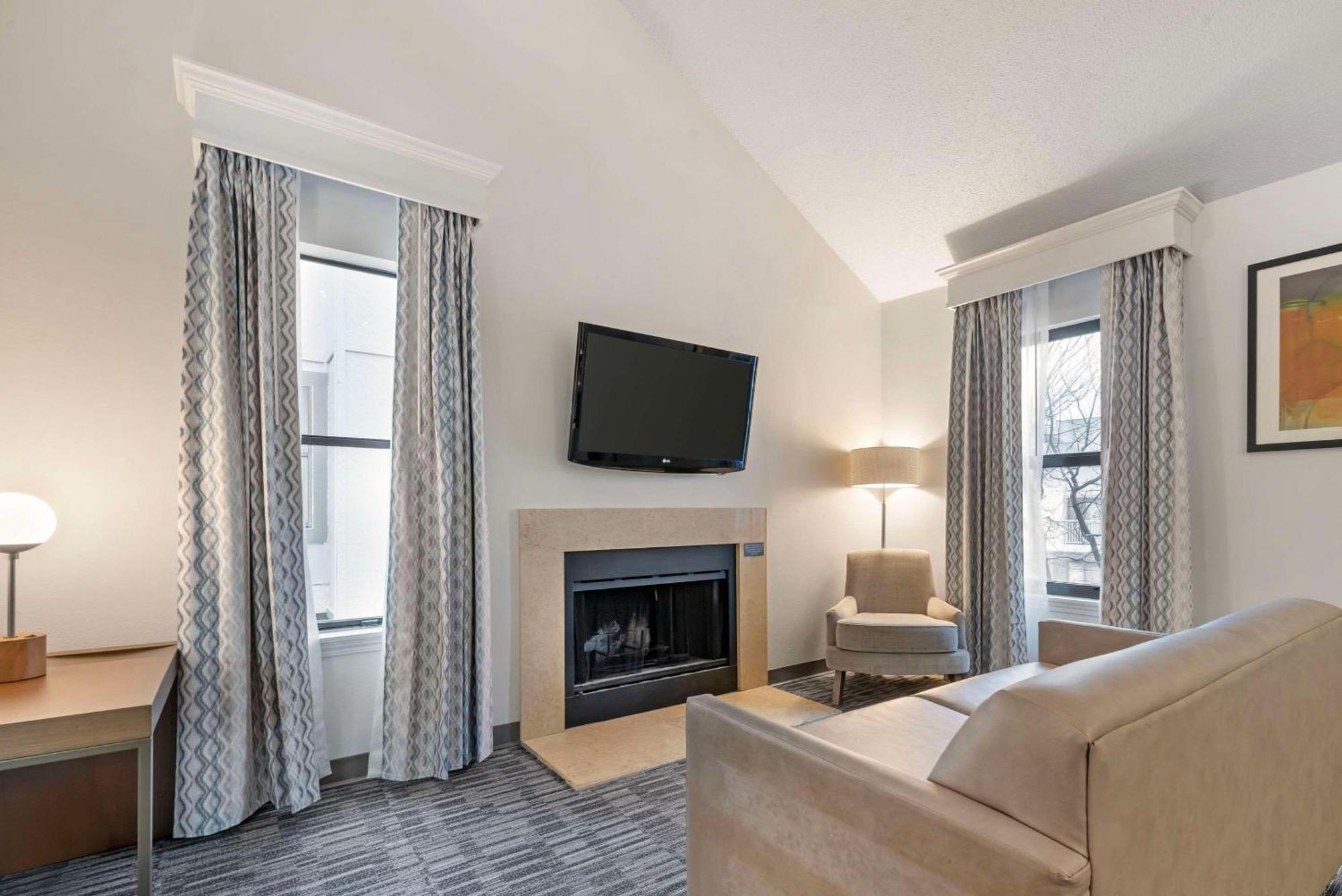 Mainstay Suites St Louis - Galleria Richmond Heights Екстер'єр фото