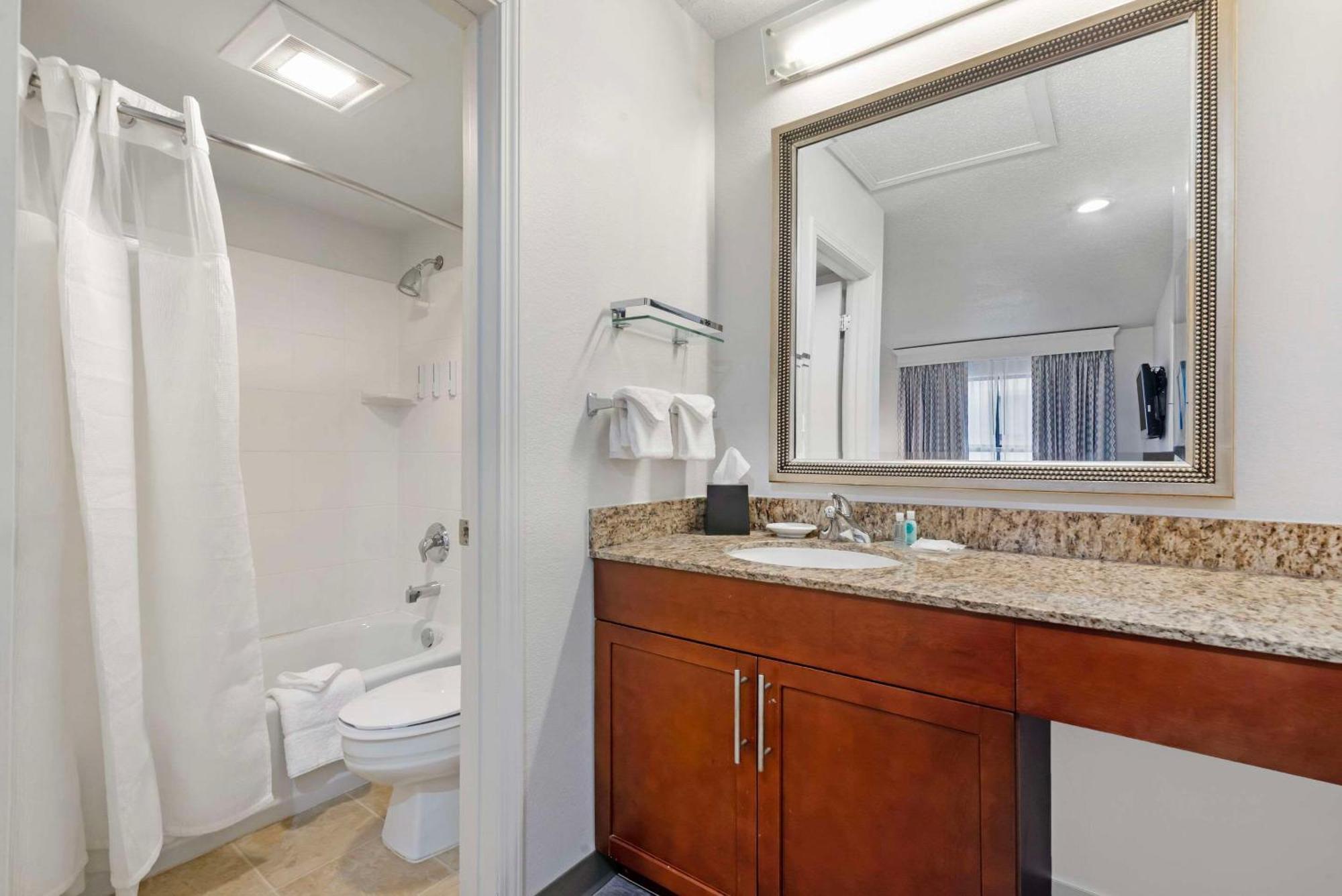Mainstay Suites St Louis - Galleria Richmond Heights Екстер'єр фото